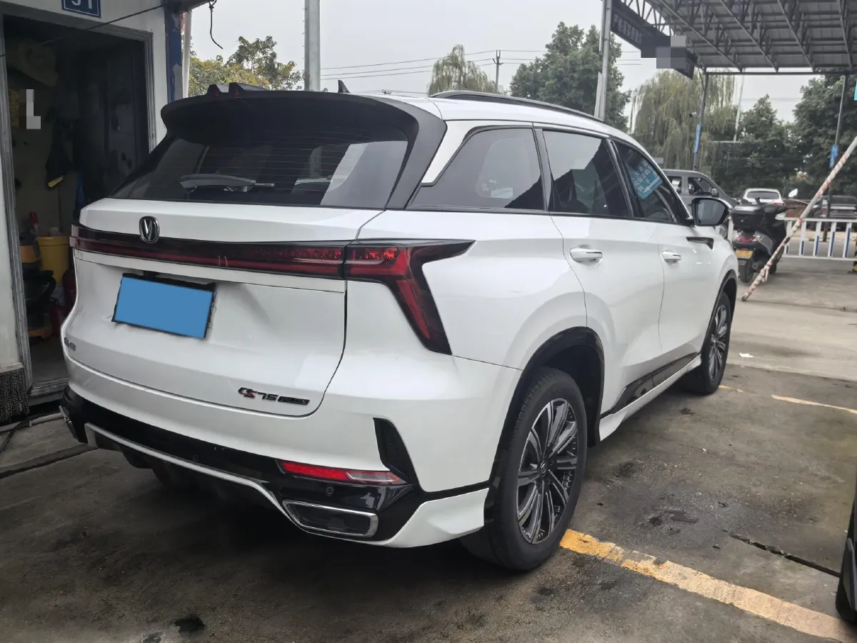 2023 ChangAn CS75 Plus 1.5T 188HP L4 8AT,autocango,china used car exporter,china ev exporter,chinese used car exporter,chinese used ev exporter