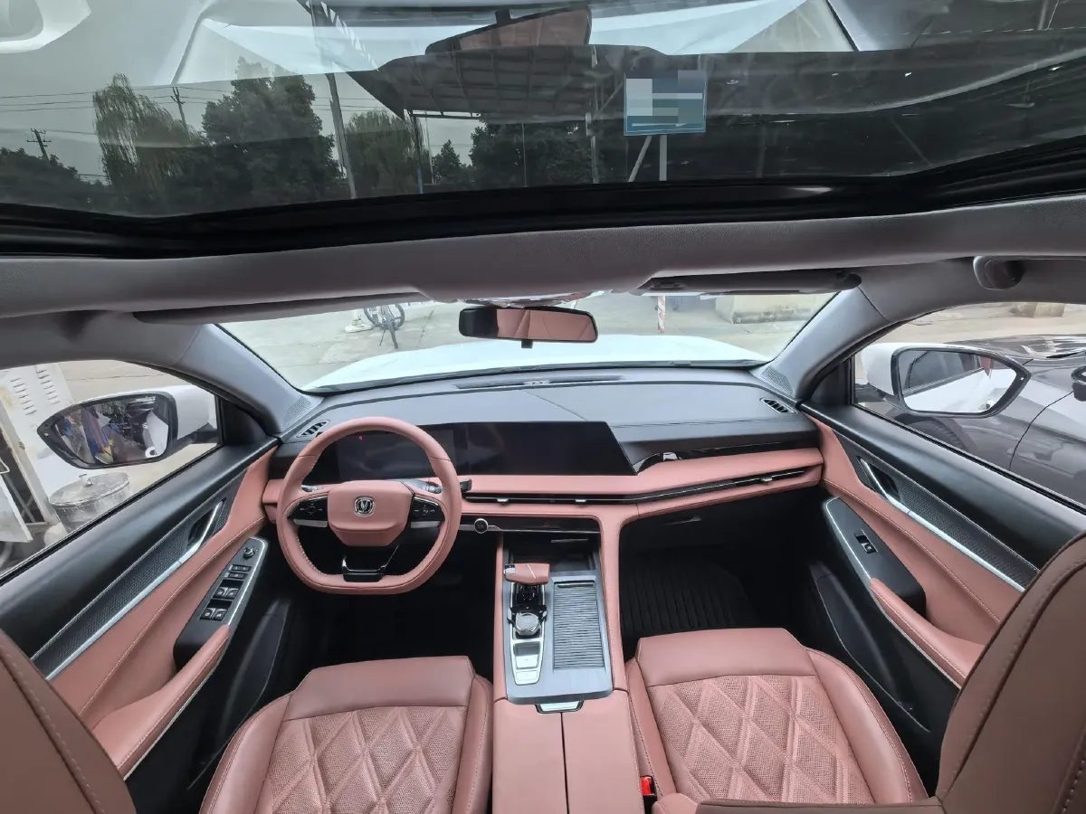 2023 ChangAn CS75 Plus 1.5T 188HP L4 8AT,autocango,china used car exporter,china ev exporter,chinese used car exporter,chinese used ev exporter