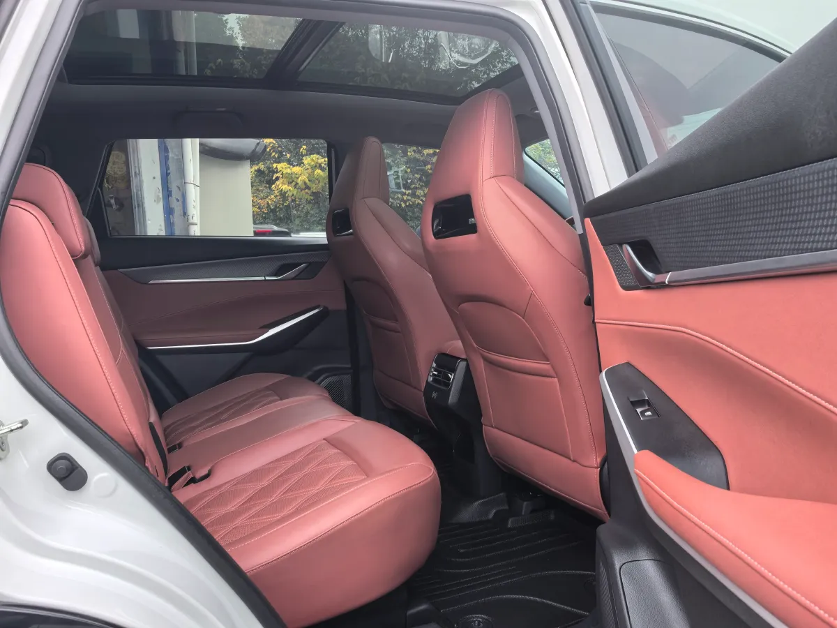 2023 ChangAn CS75 Plus 1.5T 188HP L4 8AT,autocango,china used car exporter,china ev exporter,chinese used car exporter,chinese used ev exporter