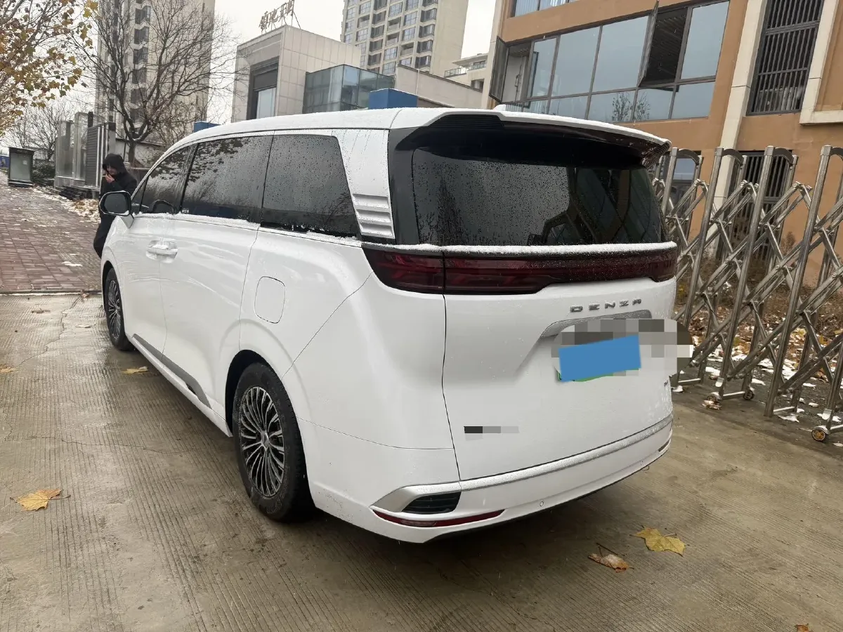 2024 Denza D9 1.5T 139HP L4 E-CVT PHEV 20.39KWH,autocango,china used car exporter,china ev exporter,chinese used car exporter,chinese used ev exporter