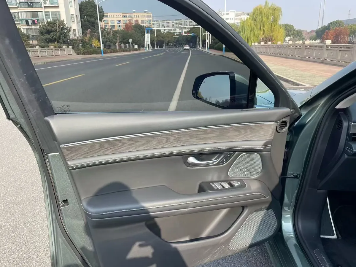 2022 Infiniti Q50L 2.0T 211HP L4 7AT,autocango,china used car exporter,china ev exporter,chinese used car exporter,chinese used ev exporter