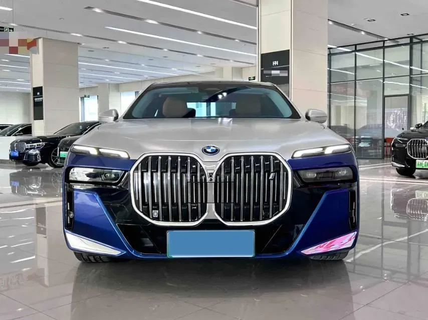 2023 BMW i7 BEV 101.7KWH,autocango,china used car exporter,china ev exporter,chinese used car exporter,chinese used ev exporter