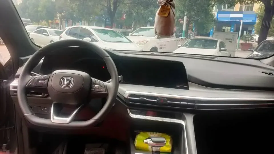 2021 ChangAn CS35 Plus 1.4T 160HP L4 7DCT,autocango,china used car exporter,china ev exporter,chinese used car exporter,chinese used ev exporter