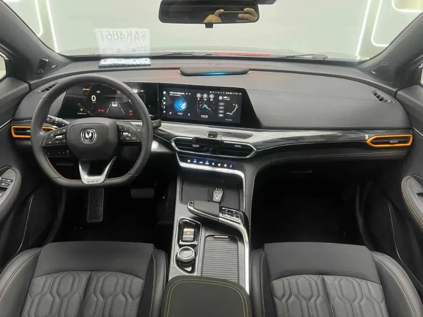 2022 ChangAn UNI-T 1.5T 188HP L4 7DCT,autocango,china used car exporter,china ev exporter,chinese used car exporter,chinese used ev exporter