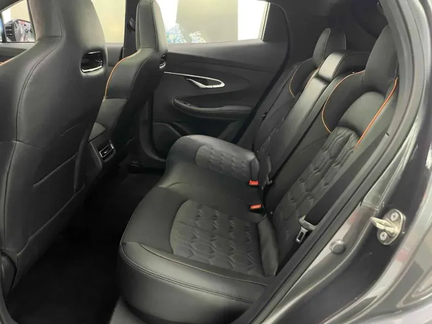 2022 ChangAn UNI-T 1.5T 188HP L4 7DCT,autocango,china used car exporter,china ev exporter,chinese used car exporter,chinese used ev exporter