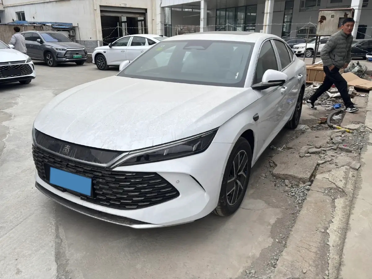 2025 BYD QinL 1.5L 101HP L4 E-CVT PHEV 15.87KWH
