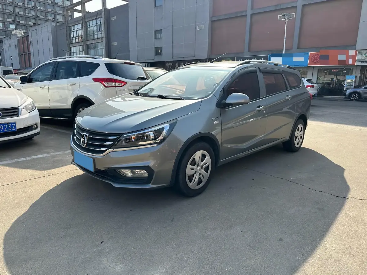 2019 JinBei XinYuan T32S 1.5L 102HP L4 5MT 2019 JinBei XinYuan T32S 1.5L 102HP L4 5MT