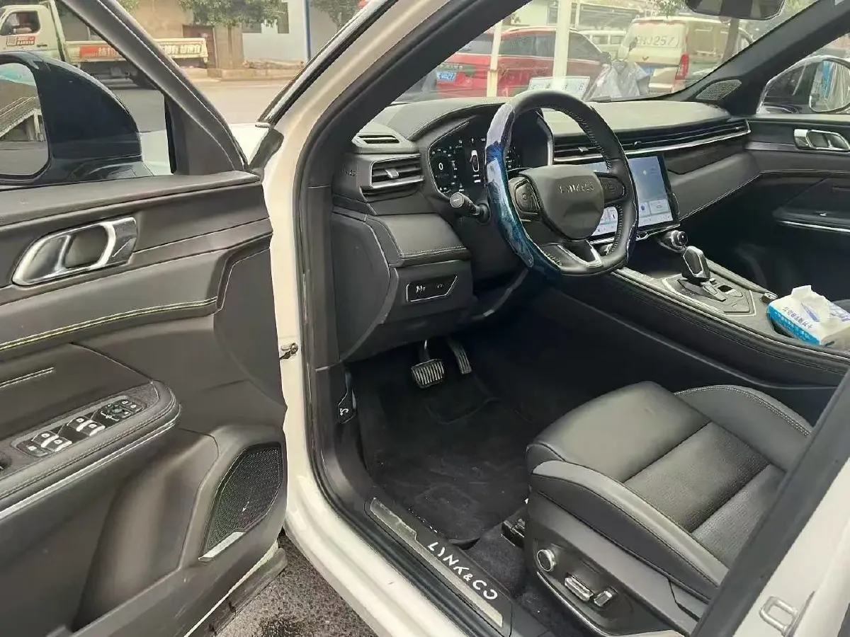 2023 Tank 300 2.0T 227HP L4 8AT,autocango,china used car exporter,china ev exporter,chinese used car exporter,chinese used ev exporter