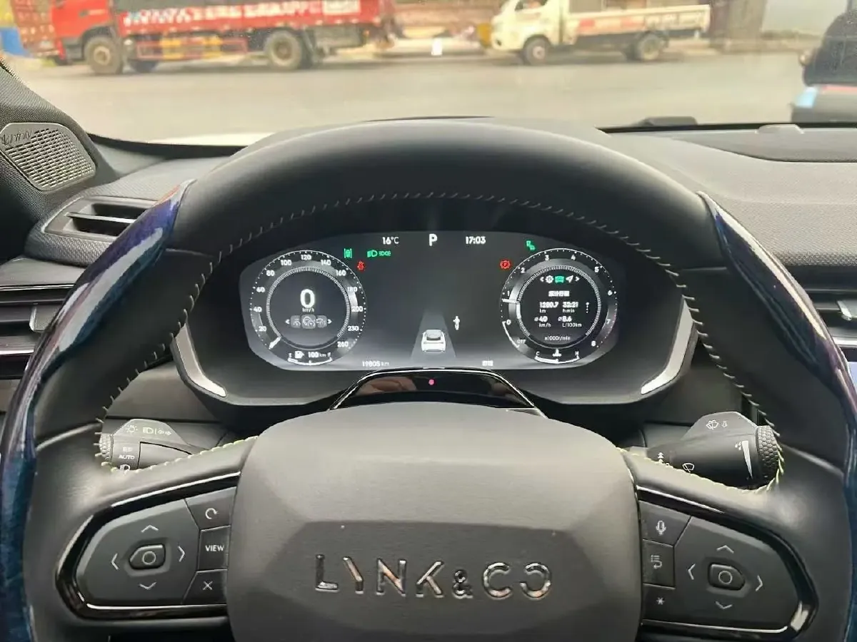 2023 Tank 300 2.0T 227HP L4 8AT,autocango,china used car exporter,china ev exporter,chinese used car exporter,chinese used ev exporter