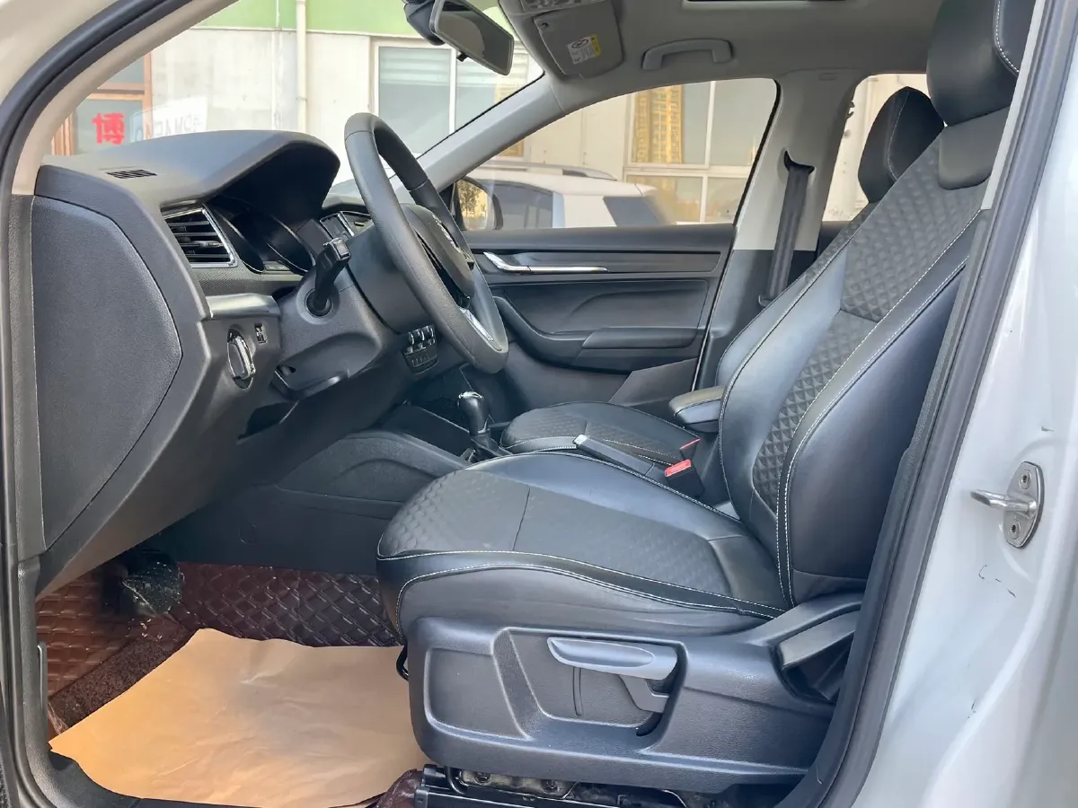 2018 Skoda Kamiq 1.5L 110HP L4 6AT,autocango,china used car exporter,china ev exporter,chinese used car exporter,chinese used ev exporter