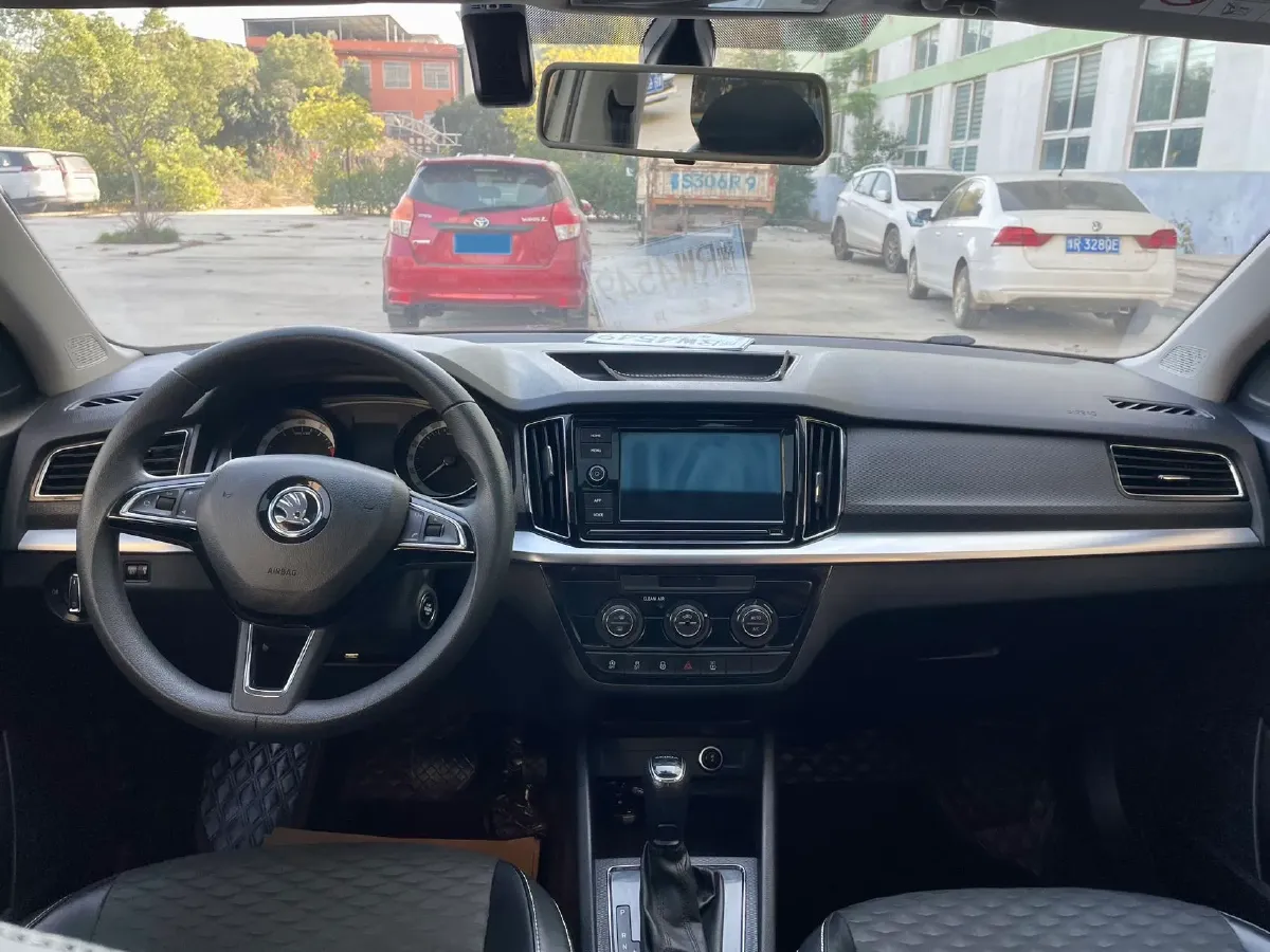 2018 Skoda Kamiq 1.5L 110HP L4 6AT,autocango,china used car exporter,china ev exporter,chinese used car exporter,chinese used ev exporter