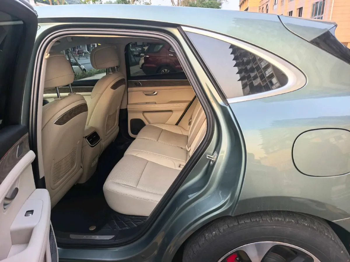 2022 Infiniti Q50L 2.0T 211HP L4 7AT,autocango,china used car exporter,china ev exporter,chinese used car exporter,chinese used ev exporter