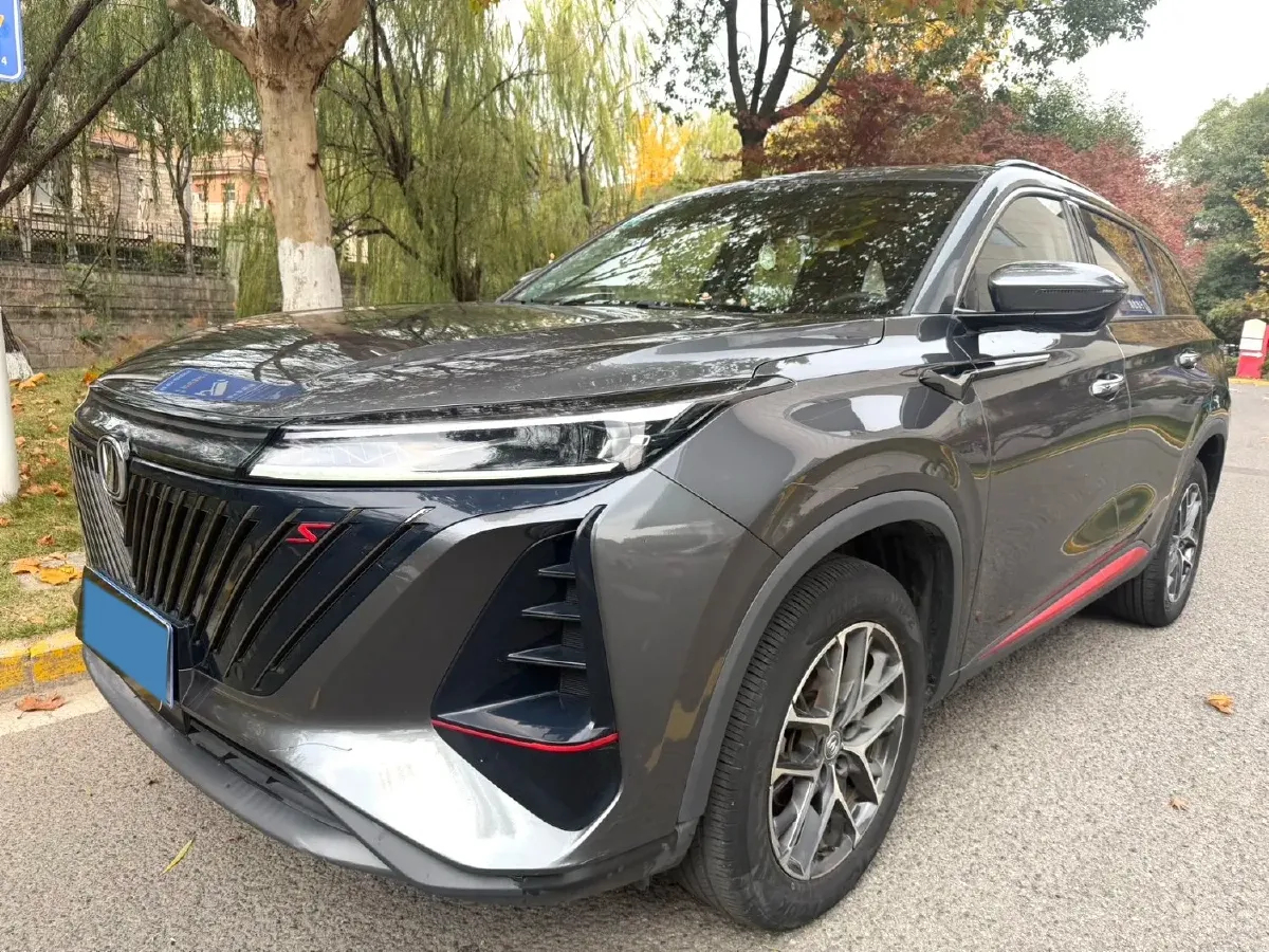2022 ChangAn CS75 Plus 1.5T 188HP L4 8AT,autocango,china used car exporter,china ev exporter,chinese used car exporter,chinese used ev exporter