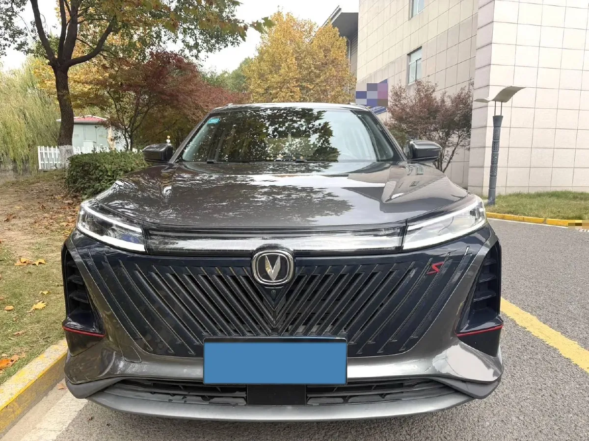 2022 ChangAn CS75 Plus 1.5T 188HP L4 8AT,autocango,china used car exporter,china ev exporter,chinese used car exporter,chinese used ev exporter