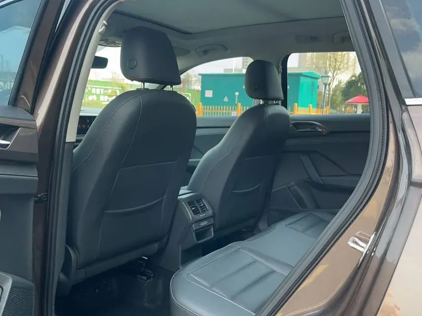 2019 Jeep Compass 1.3T 173HP L4 9AT,autocango,china used car exporter,china ev exporter,chinese used car exporter,chinese used ev exporter