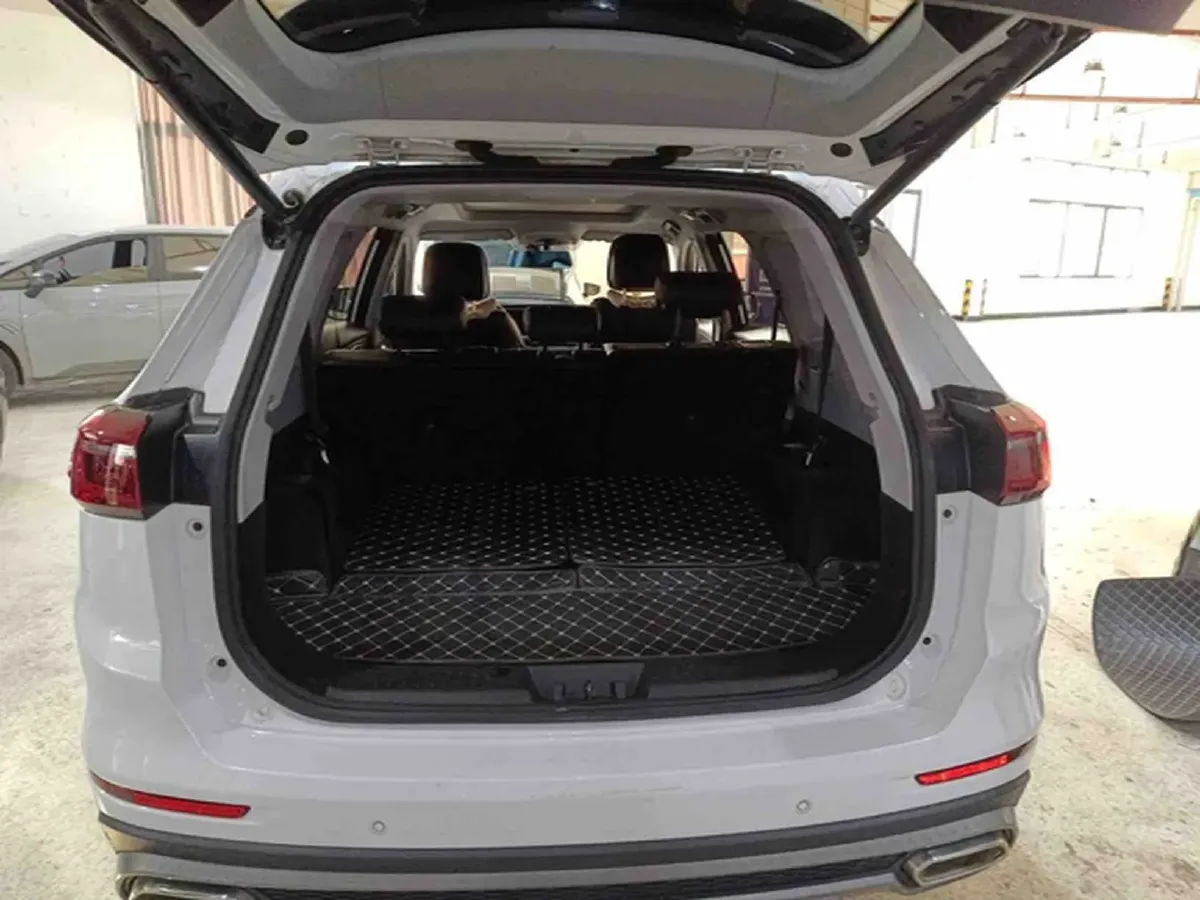 2021 Chery Tiggo 8 Plus 1.6T 197HP L4 7DCT,autocango,china used car exporter,china ev exporter,chinese used car exporter,chinese used ev exporter