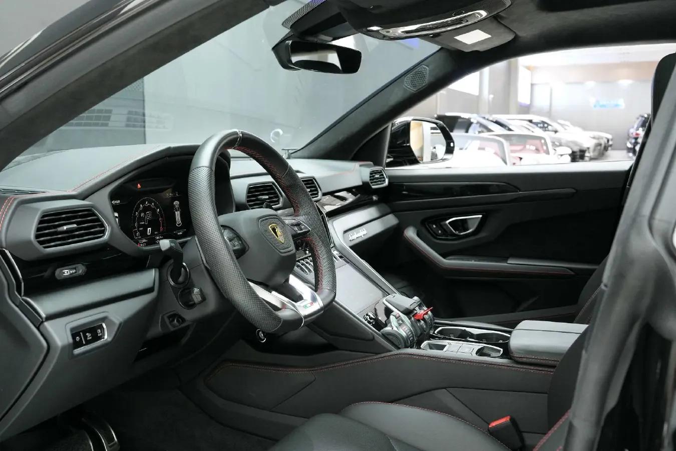 2021 Lamborghini Urus 4.0T 641HP V8 8AT,autocango,china used car exporter,china ev exporter,chinese used car exporter,chinese used ev exporter