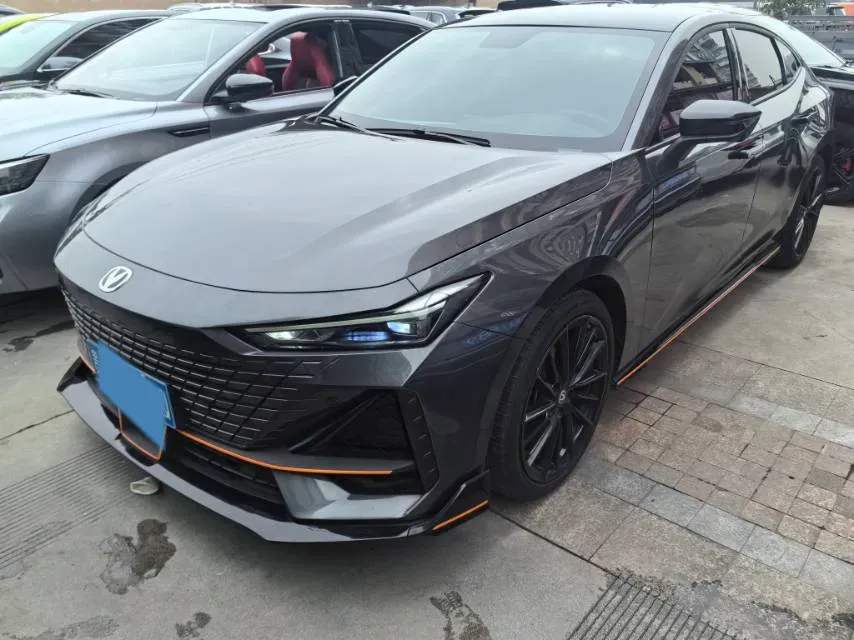2022 ChangAn UNI-V 1.5T 188HP L4 7DCT,autocango,china used car exporter,china ev exporter,chinese used car exporter,chinese used ev exporter