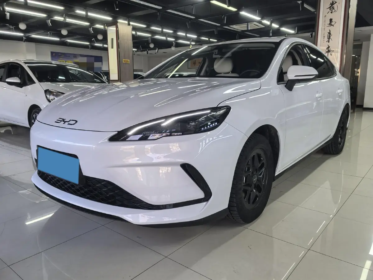 2025 BYD Seal05 DM-i 1.5L 101HP L4 E-CVT PHEV 7.68KWH