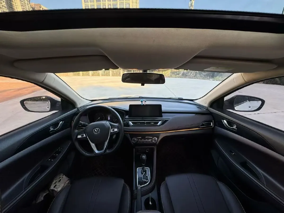 2021 ChangAn Eado DT 1.6L 125HP L4 4AT,autocango,china used car exporter,china ev exporter,chinese used car exporter,chinese used ev exporter