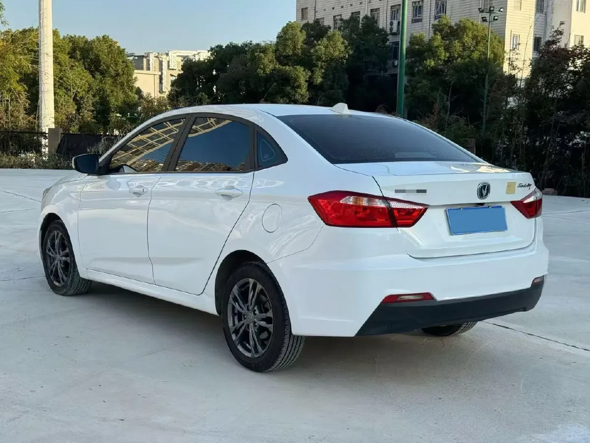 2021 ChangAn Eado DT 1.6L 125HP L4 4AT,autocango,china used car exporter,china ev exporter,chinese used car exporter,chinese used ev exporter