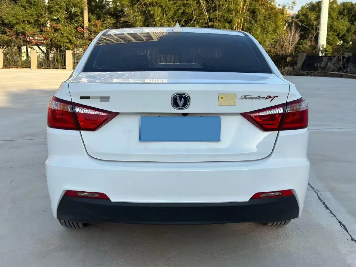 2021 ChangAn Eado DT 1.6L 125HP L4 4AT,autocango,china used car exporter,china ev exporter,chinese used car exporter,chinese used ev exporter