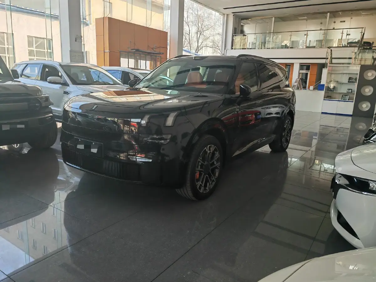 2025 LYNK&CO 900 1.5T 190HP L4 3DHT PHEV 43.3KWH