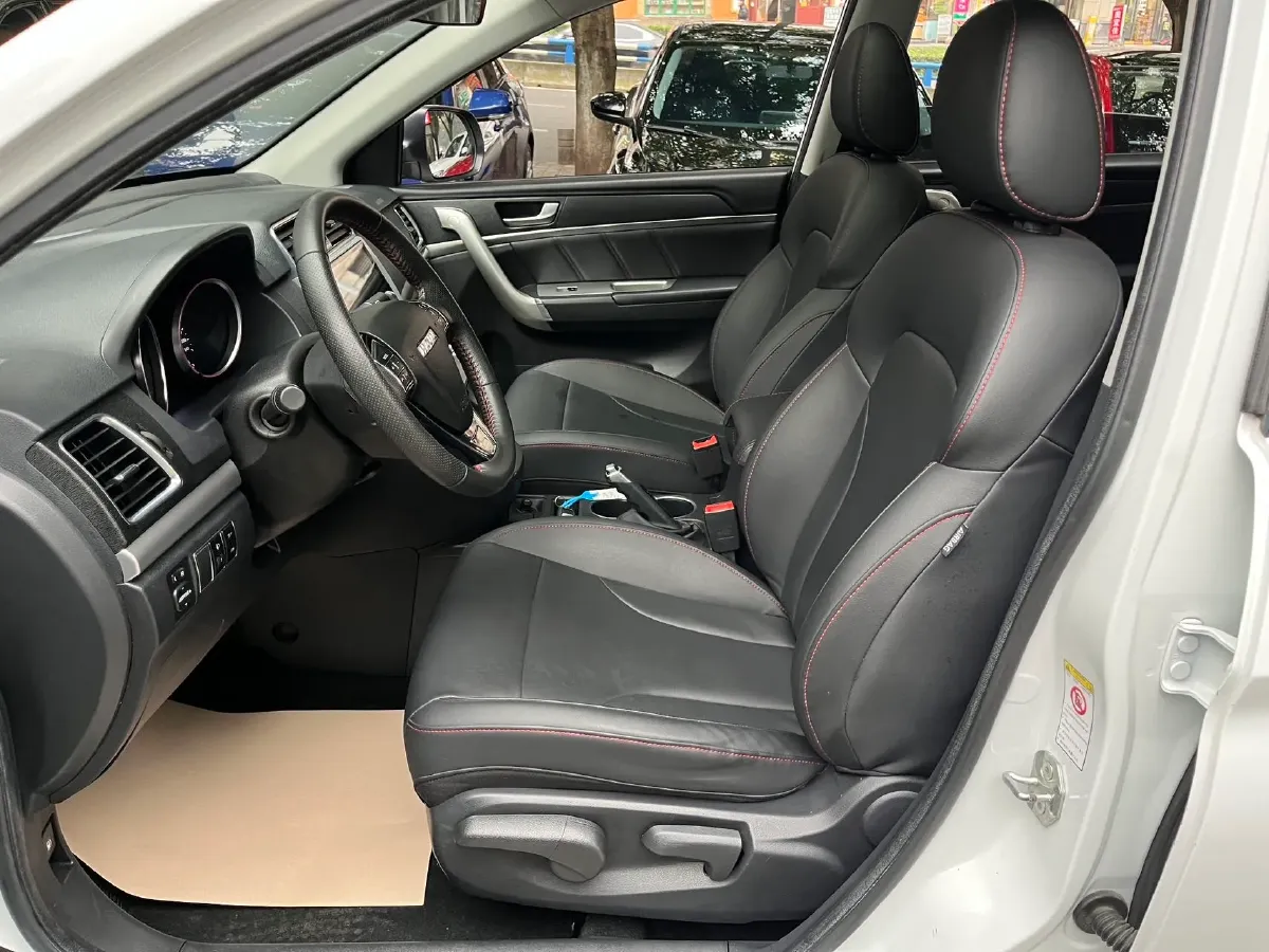 2018 Haval M6 1.5T 150HP L4 7DCT,autocango,china used car exporter,china ev exporter,chinese used car exporter,chinese used ev exporter