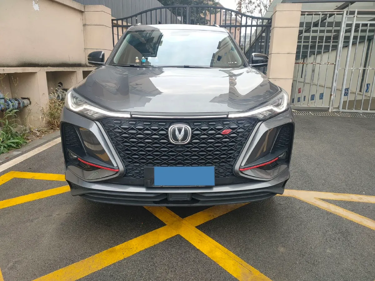 2020 ChangAn CS75 Plus 1.5T 178HP L4 6AT,autocango,china used car exporter,china ev exporter,chinese used car exporter,chinese used ev exporter