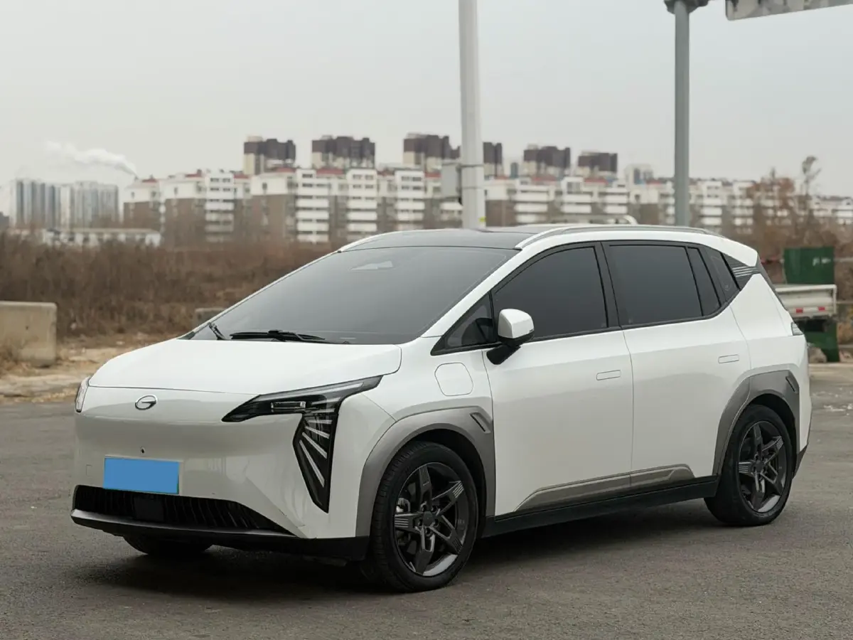 2023 Everus VE-1 BEV 61.3KWH 2023 Everus VE-1 BEV 61.3KWH