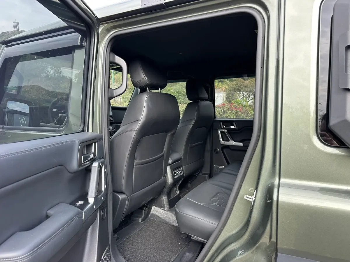 2024 212 212 T01 2.0T 252HP L4 8AT,autocango,china used car exporter,china ev exporter,chinese used car exporter,chinese used ev exporter