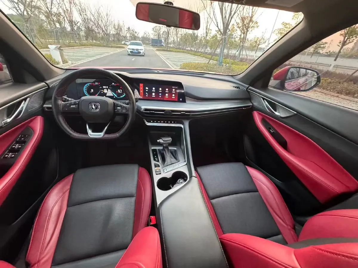 2021 ChangAn CS35 Plus 1.4T 160HP L4 7DCT,autocango,china used car exporter,china ev exporter,chinese used car exporter,chinese used ev exporter