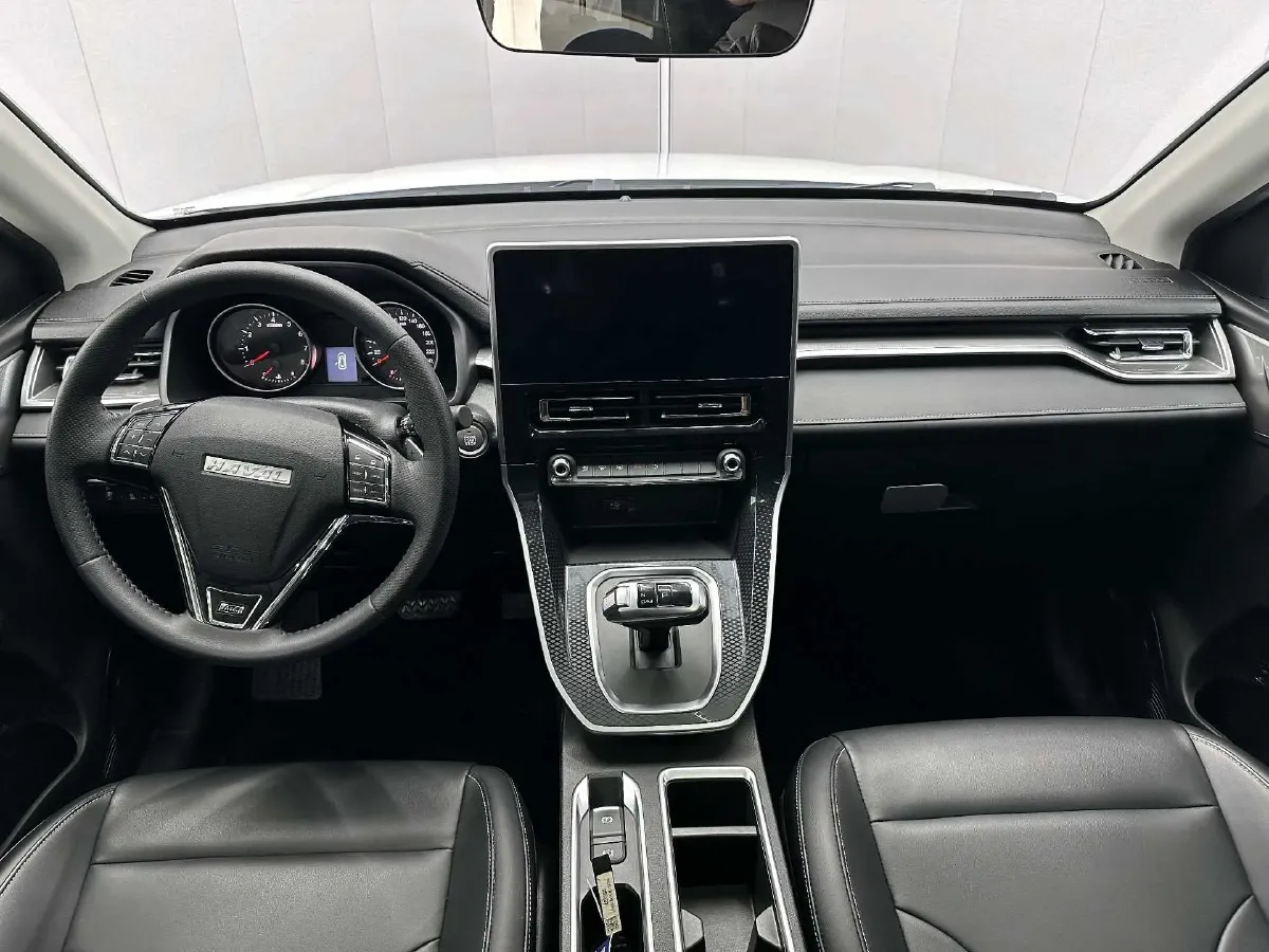 2023 Haval M6 1.5T 150HP L4 7DCT,autocango,china used car exporter,china ev exporter,chinese used car exporter,chinese used ev exporter