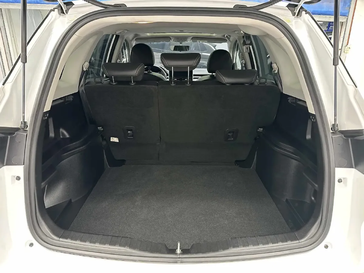 2023 Haval M6 1.5T 150HP L4 7DCT,autocango,china used car exporter,china ev exporter,chinese used car exporter,chinese used ev exporter