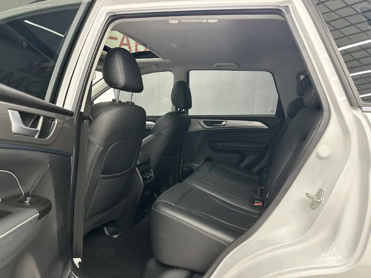 2023 Haval M6 1.5T 150HP L4 7DCT,autocango,china used car exporter,china ev exporter,chinese used car exporter,chinese used ev exporter