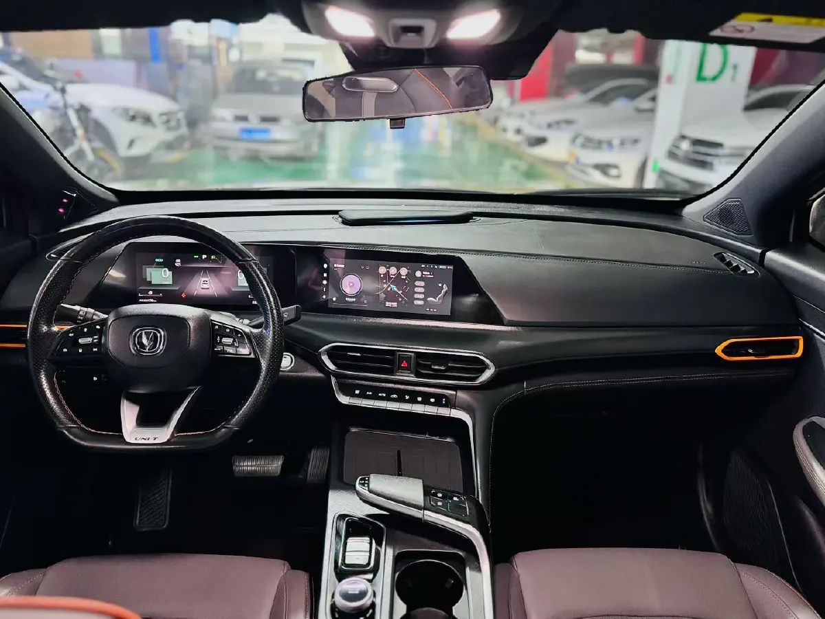 2020 ChangAn UNI-T 1.5T 180HP L4 7DCT,autocango,china used car exporter,china ev exporter,chinese used car exporter,chinese used ev exporter