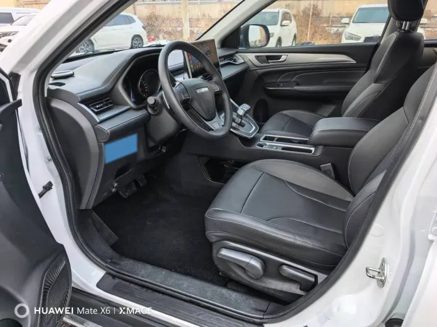 2021 Haval M6 1.5T 150HP L4 7DCT,autocango,china used car exporter,china ev exporter,chinese used car exporter,chinese used ev exporter