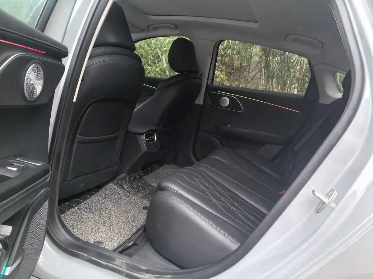 2025 Fulwin FulwinA8L 1.5T 156HP L4 1DHT PHEV 18.67KWH,autocango,china used car exporter,china ev exporter,chinese used car exporter,chinese used ev exporter