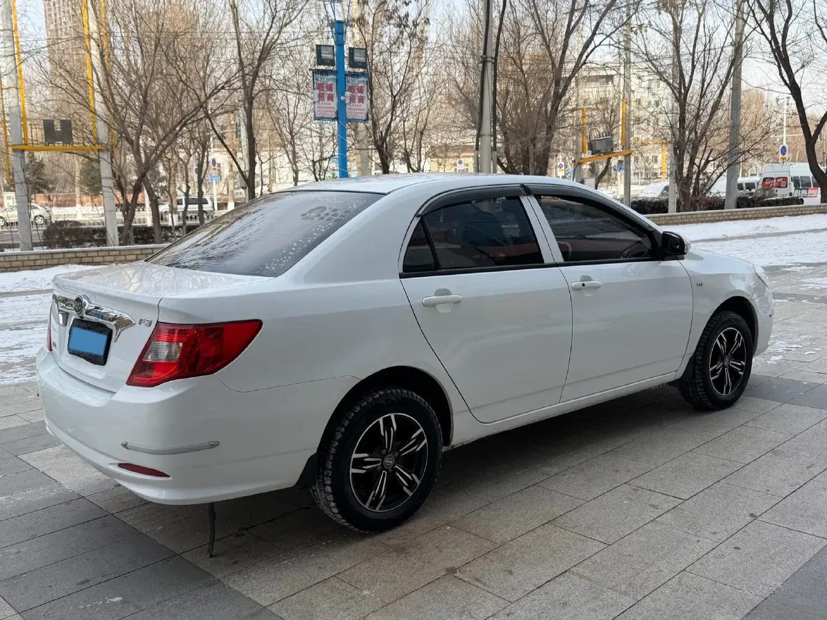 2015 BYD F3 1.5L 109HP L4 5MT,autocango,china used car exporter,china ev exporter,chinese used car exporter,chinese used ev exporter