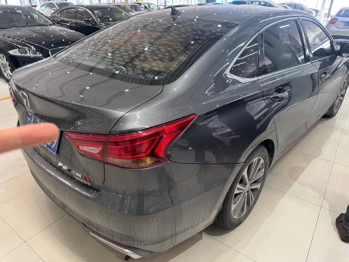 2021 ChangAn Raeton CC 1.5T 180HP L4 7DCT,autocango,china used car exporter,china ev exporter,chinese used car exporter,chinese used ev exporter