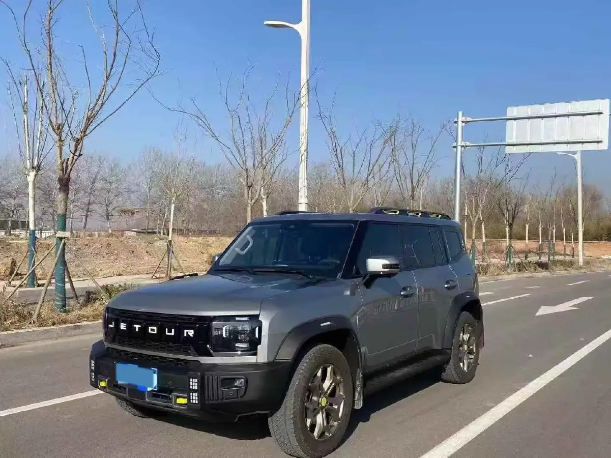 2023 Jetour Traveller 2.0T 254HP L4 8AT