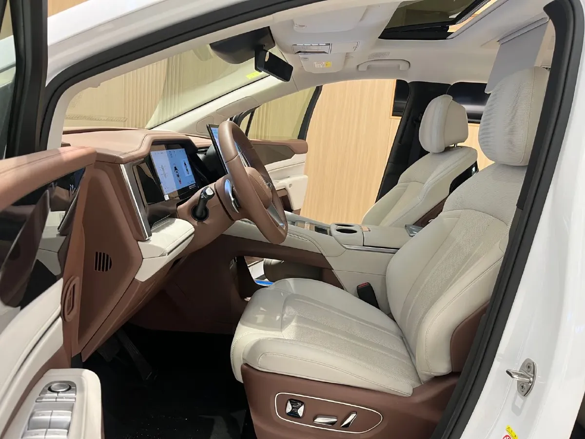 2025 BYD Xia 1.5T 156HP L4 E-CVT PHEV 36.6KWH,autocango,china used car exporter,china ev exporter,chinese used car exporter,chinese used ev exporter