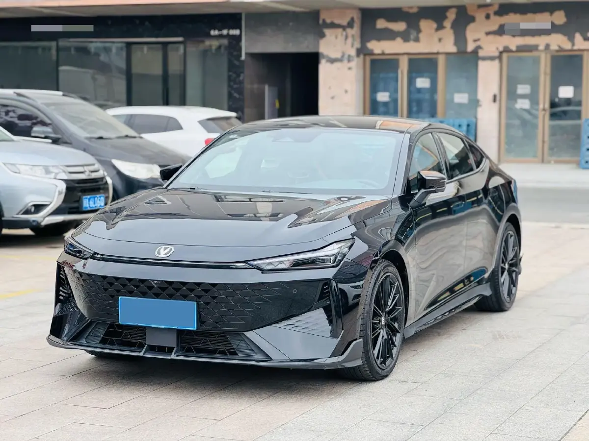 2024 ChangAn UNI-V 1.5T 188HP L4 7DCT