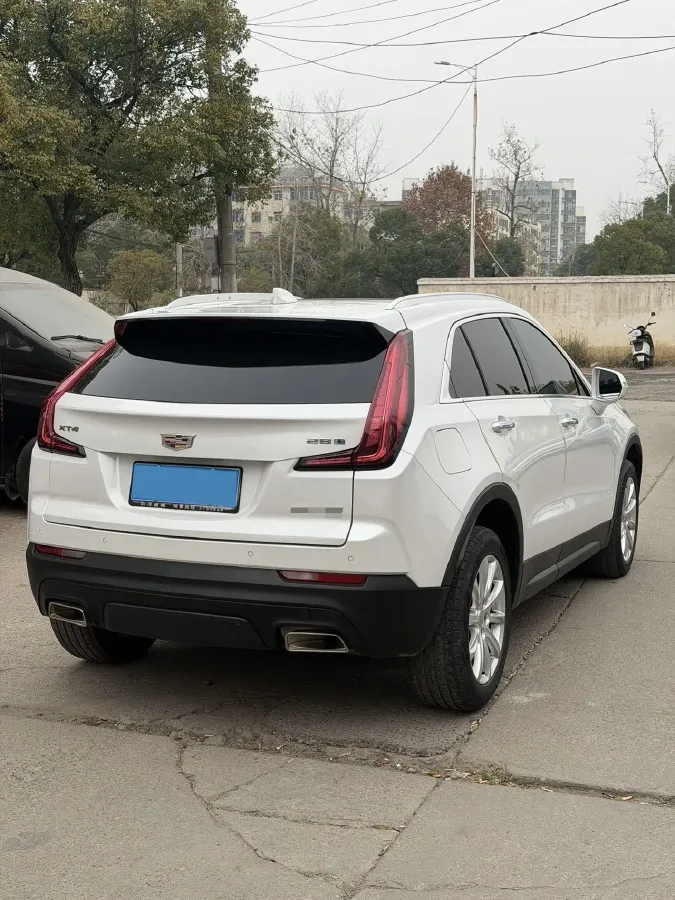 2022 Cadillac XT4 2.0T 237HP L4 9AT,autocango,china used car exporter,china ev exporter,chinese used car exporter,chinese used ev exporter