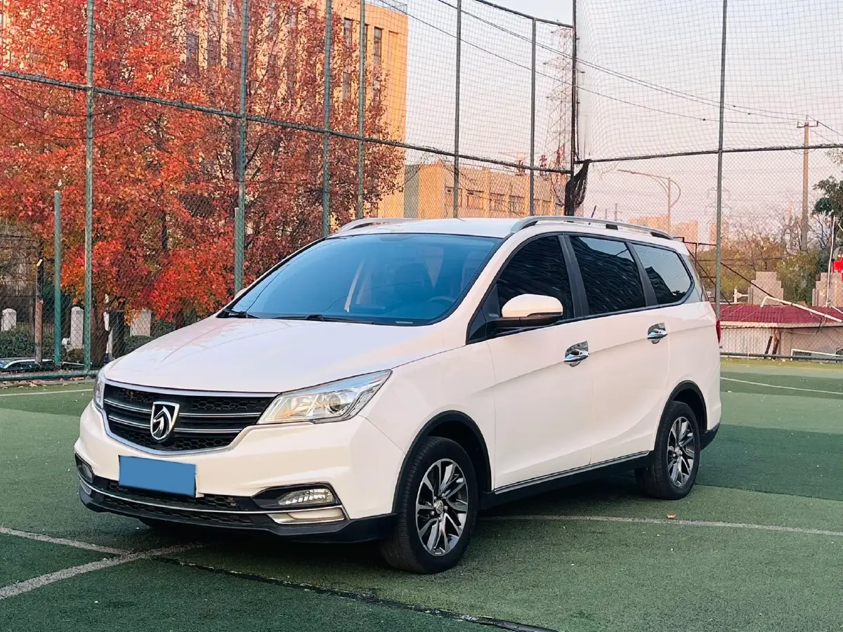 2019 BaoJun 730 1.5L 105HP L4 6MT