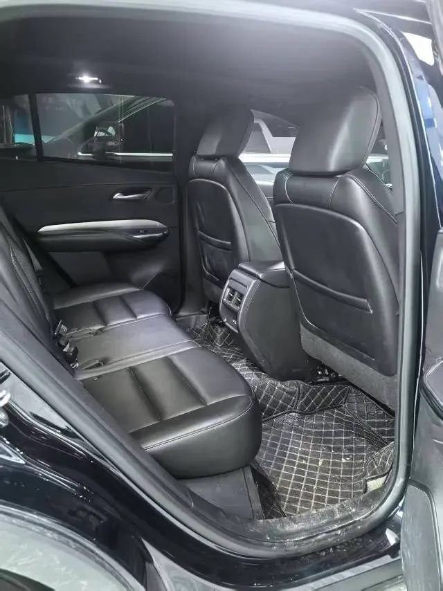 2022 Cadillac XT4 2.0T 237HP L4 9AT,autocango,china used car exporter,china ev exporter,chinese used car exporter,chinese used ev exporter