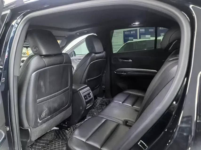 2022 Cadillac XT4 2.0T 237HP L4 9AT,autocango,china used car exporter,china ev exporter,chinese used car exporter,chinese used ev exporter