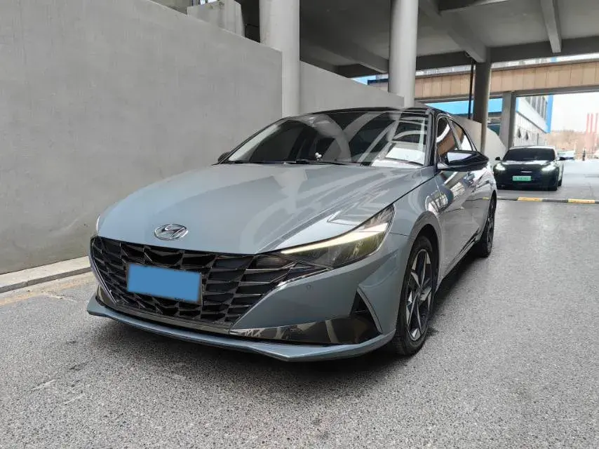 2022 Hyundai Elantra 1.5L 115HP L4 CVT