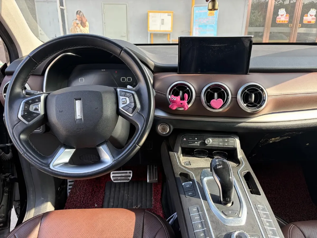 2018 WEY VV6 2.0T 197HP L4 7DCT,autocango,china used car exporter,china ev exporter,chinese used car exporter,chinese used ev exporter