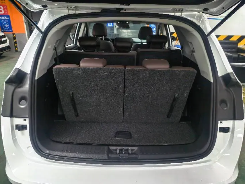 2024 Dongfeng RuiQi6 pro 2.3T 147HP L4 6MT,autocango,china used car exporter,china ev exporter,chinese used car exporter,chinese used ev exporter